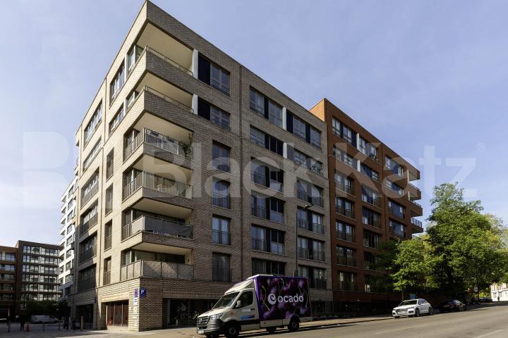 New Development 2 bed 2 bath with large balcony close to kings cross Market Road, Caledonian Road